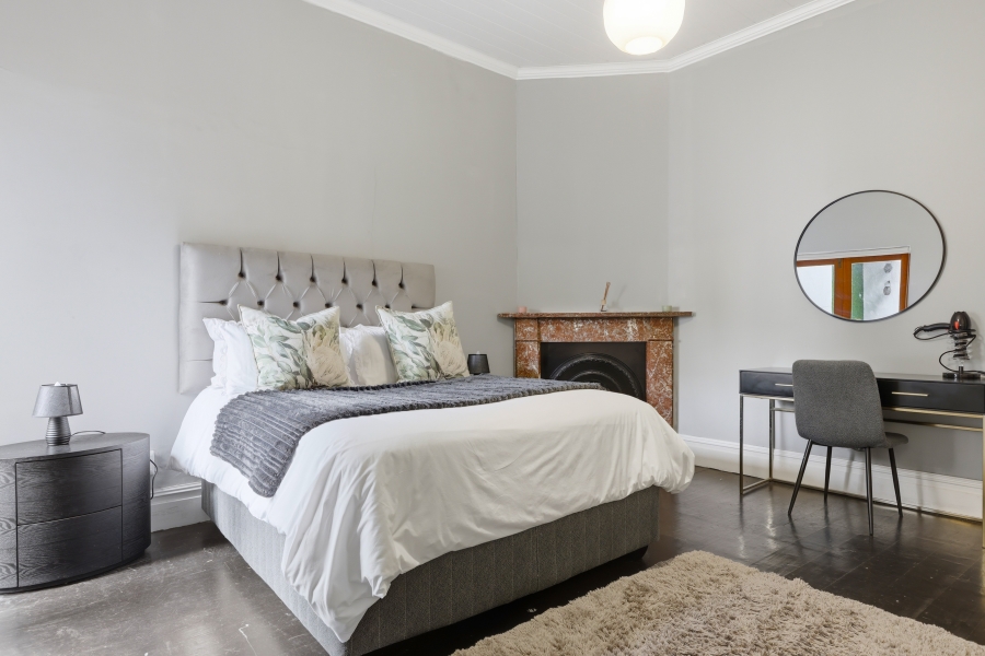 2 Bedroom Property for Sale in Green Point Western Cape